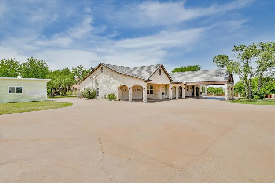 2318 Weatherford Highway, Granbury, TX 76048 - Image #2