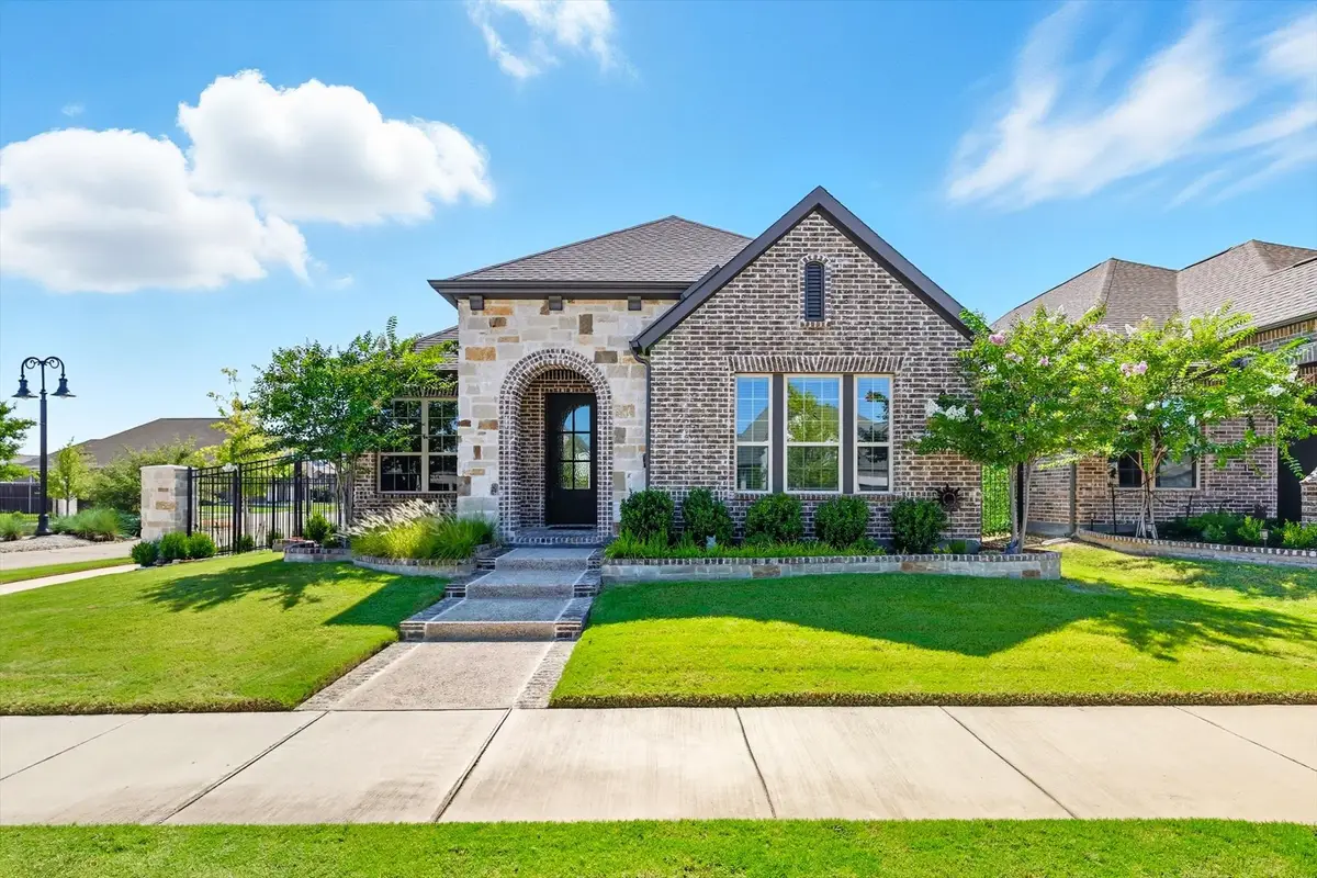 4760 Kings Garden Parkway, Arlington, TX 76005 - Image #1