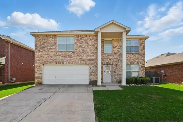 10748 Irish Glen Trail, Fort Worth, TX 76052