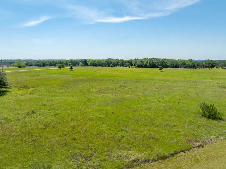 22020 Raintree Court, Whitney, TX 76692 - Image #3