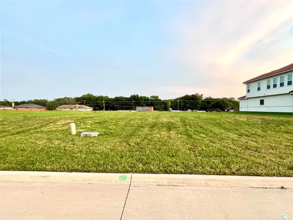 200 Osman Drive, Murphy, TX 75094