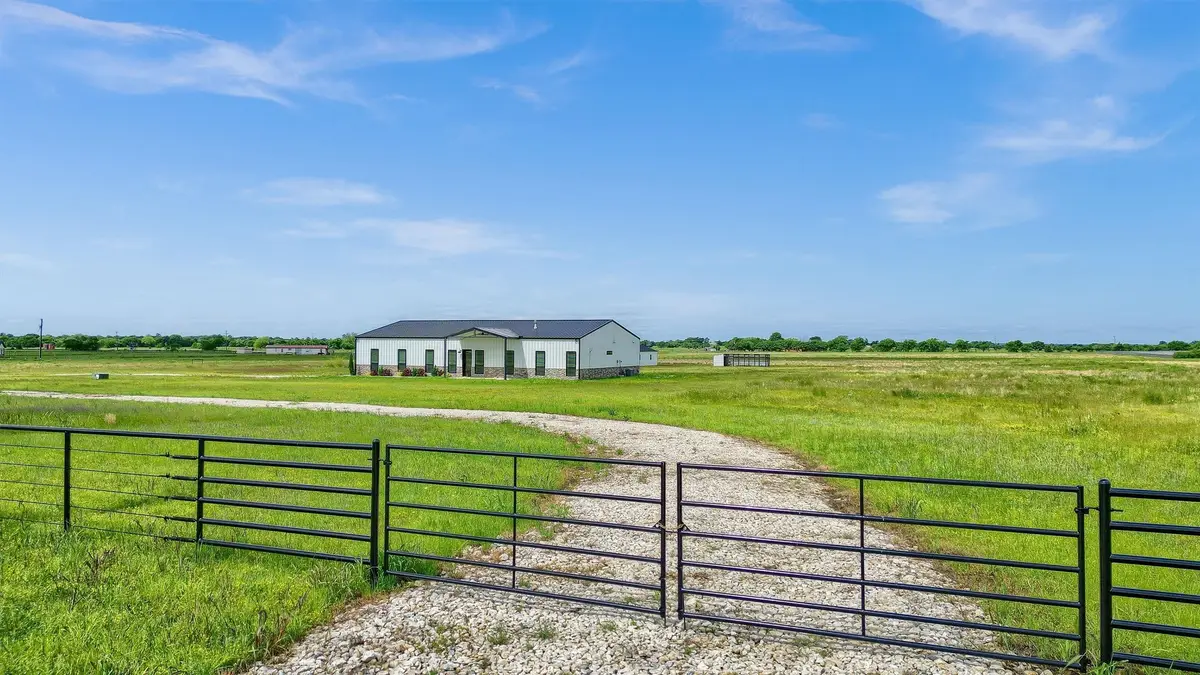 4153 Fm 901, Whitesboro, TX 76273 - Image #1