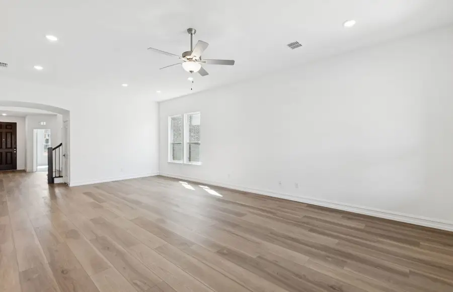 5866 Blackwell Avenue, Pilot Point, TX 76258 - Image #3