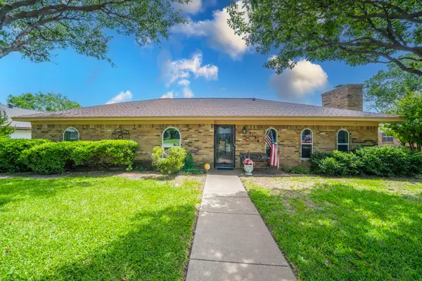 2138 Wellington Drive, Grand Prairie, TX 75051