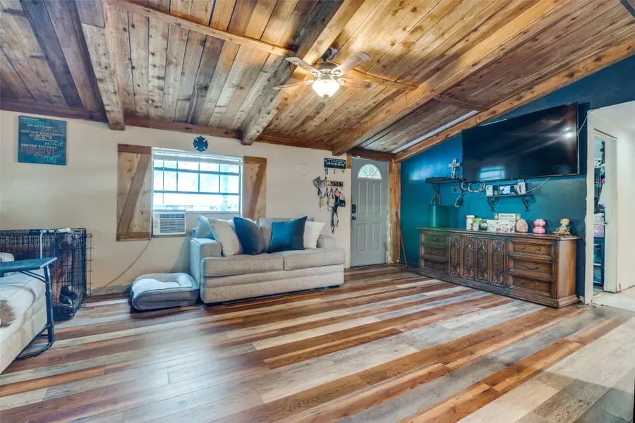 201 E 2nd Street, Quinlan, TX 75474 - Image #2