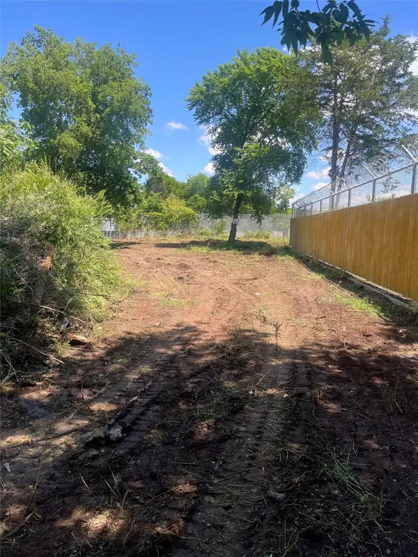 4340 Mcneil Street, Dallas, TX 75227