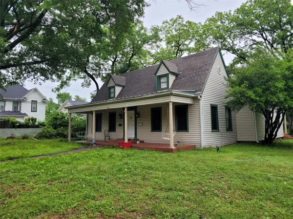 206 S Gaines Street, Ennis, TX 75119