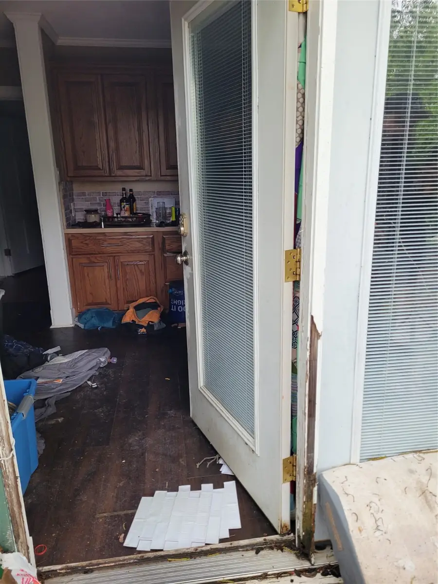 206 S Gaines Street, Ennis, TX 75119 - Image #2