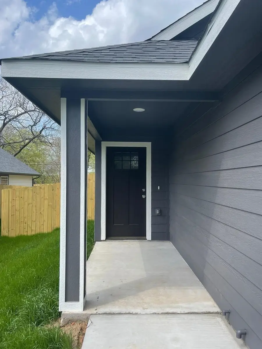 1315 W Gandy Street, Denison, TX 75020 - Image #2