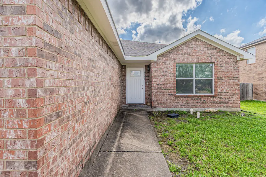 8110 Macgregor Drive, Arlington, TX 76002 - Image #3