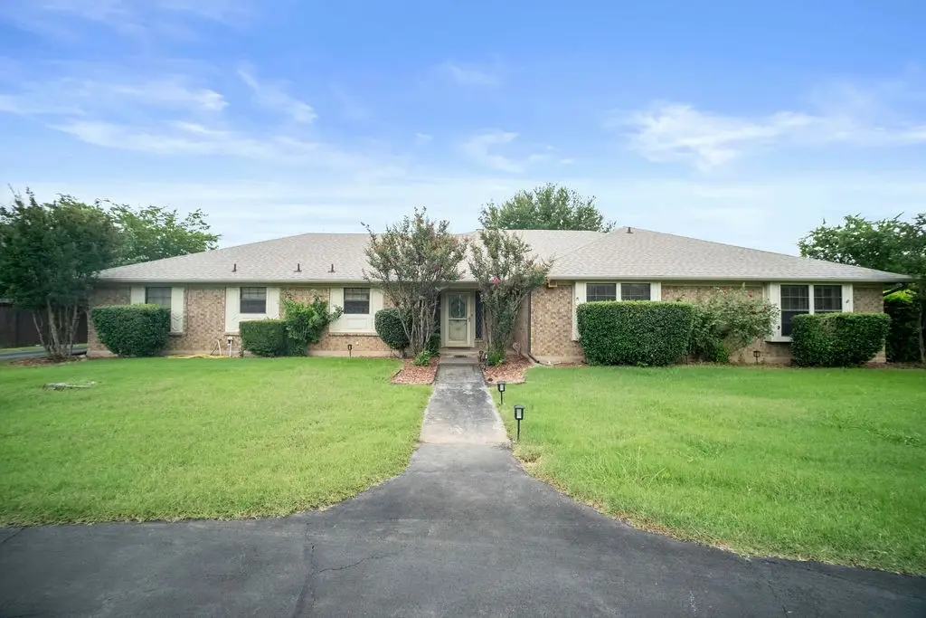6939 Calender Road, Arlington, TX 76001 - Image #1