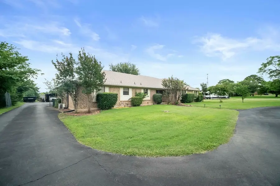 6939 Calender Road, Arlington, TX 76001 - Image #3