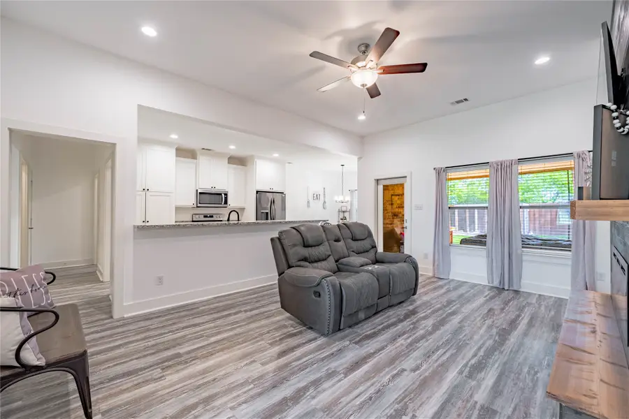 2006 Clay Street, Mabank, TX 75147 - Image #2