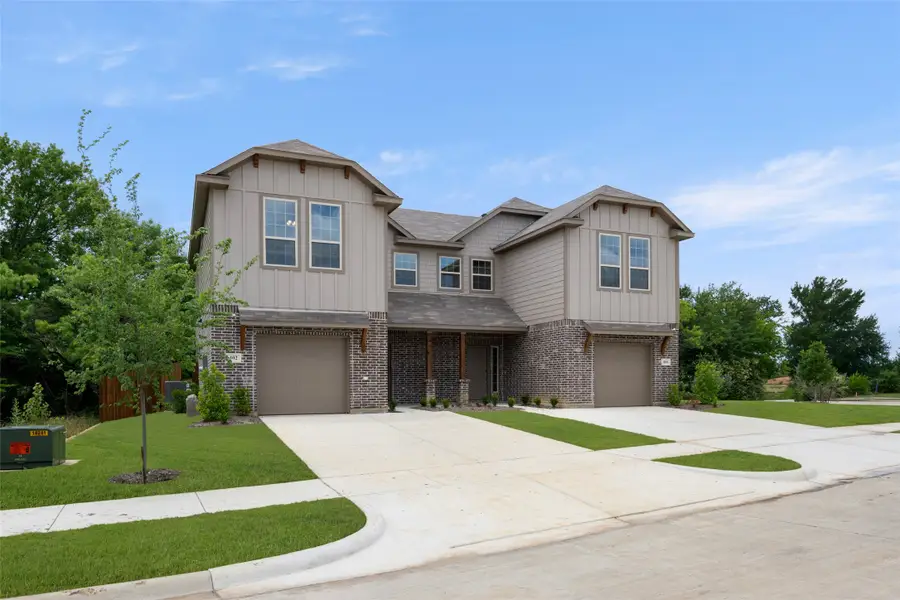 400-402 Trailhead Lane, Denton, TX 76205 - Image #2
