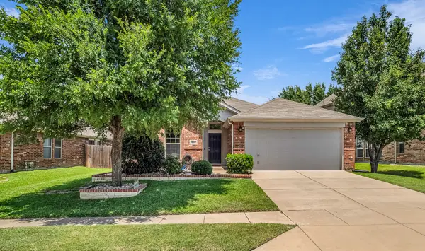 801 Lake Forest Trail, Little Elm, TX 75068