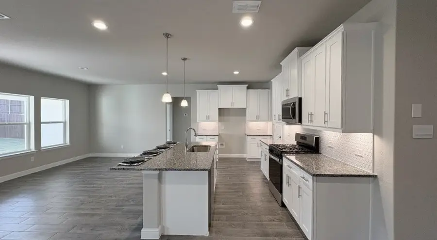 1137 Keystone Drive, Granbury, TX 76048 - Image #3