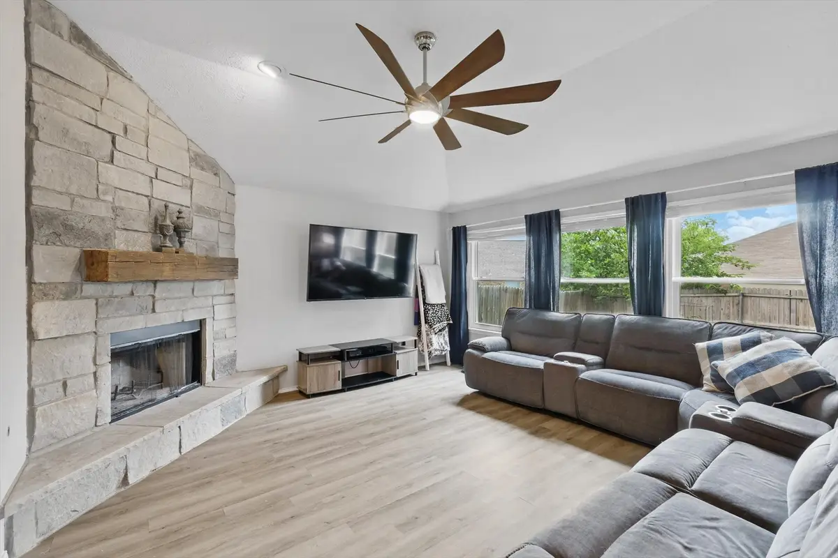 713 Bridle Trail, Saginaw, TX 76179 - Image #1