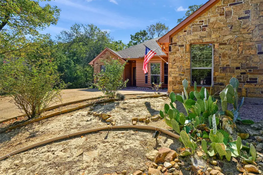 118 Hacienda Drive, Pottsboro, TX 75076 - Image #3