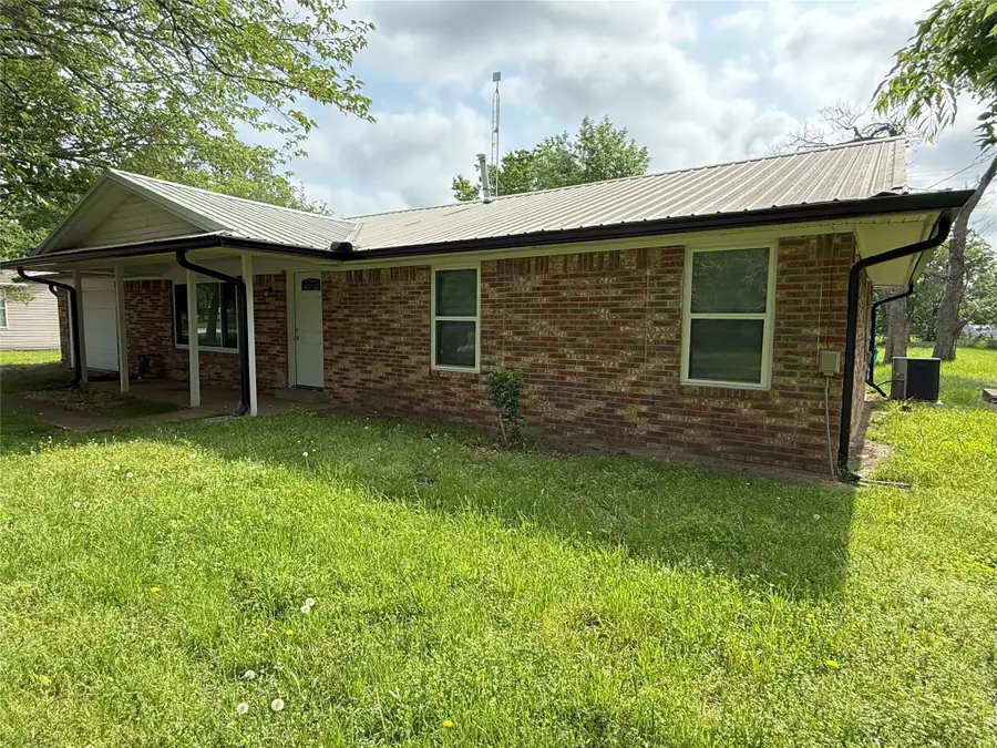 494 Lannius Road, Dodd City, TX 75438 - Image #2