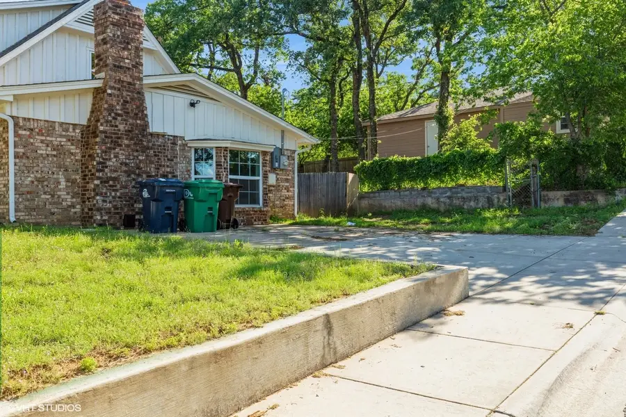 2421 Mercedes Road, Denton, TX 76205 - Image #2