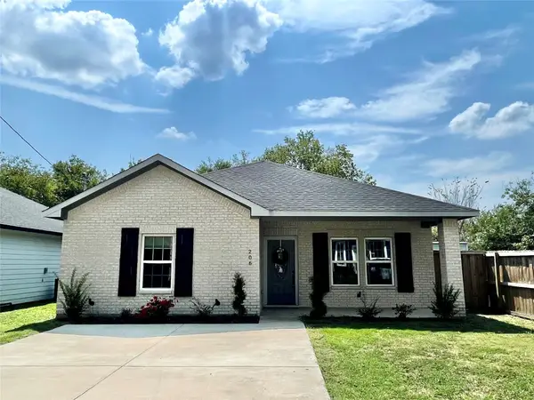 206 E Birch Street, Campbell, TX 75422