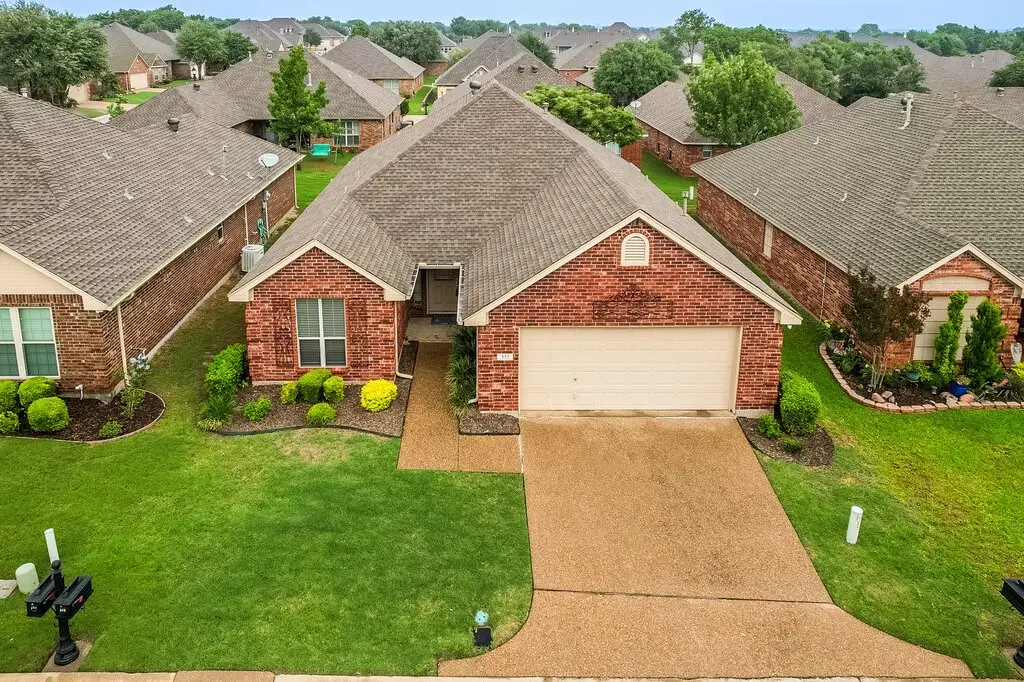 131 Crestridge Drive, Cedar Hill, TX 75104 - Image #1