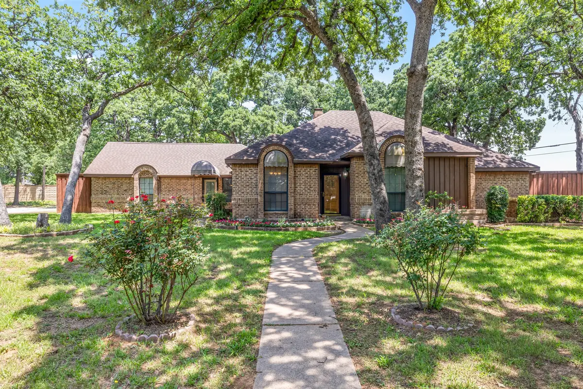 2126 Los Robles Street, Grapevine, TX 76051 - Image #1