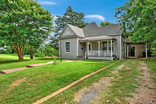 225 N Binkley Street, Sherman, TX 75092