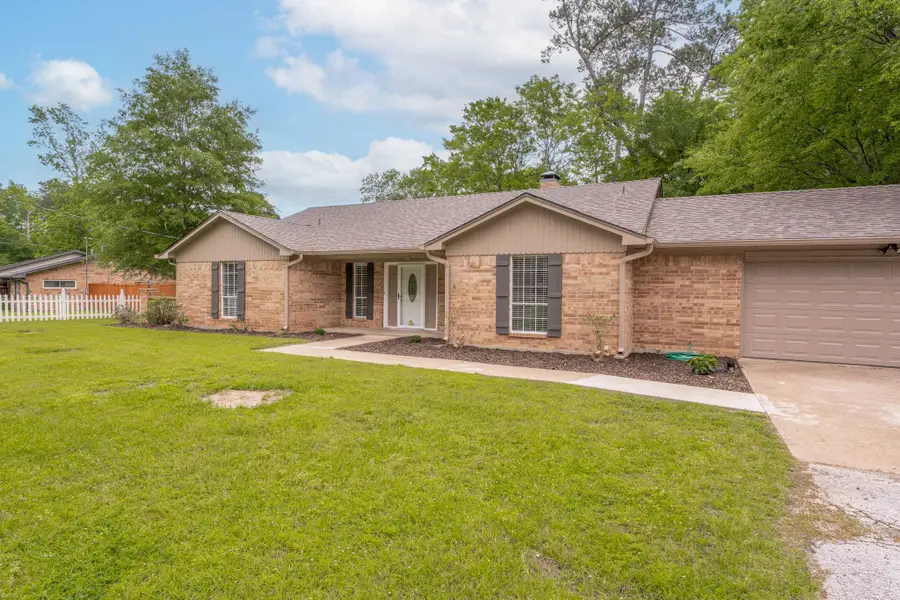 906 N Tyler Street, Big Sandy, TX 75755 - Image #2