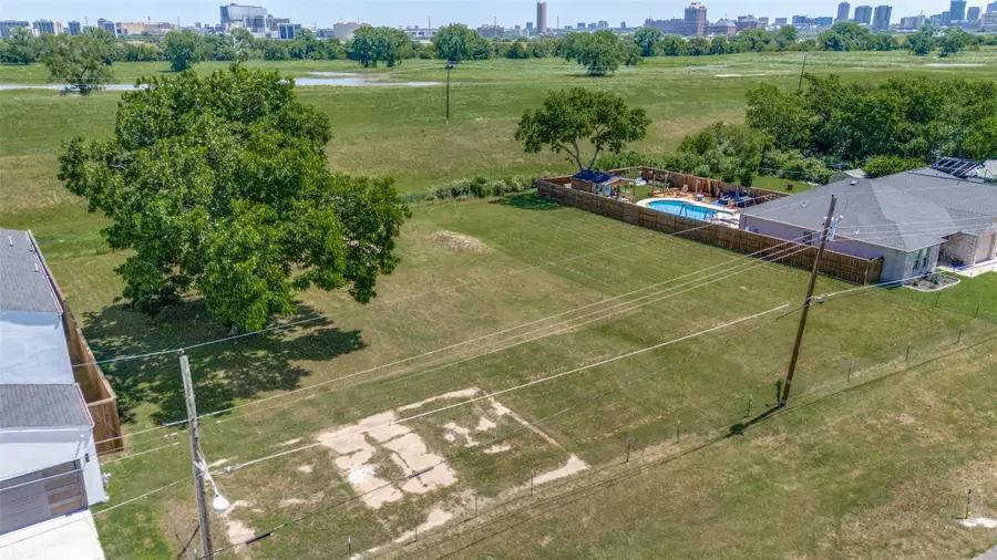 1935 Canada Drive, Dallas, TX 75212 - Image #3