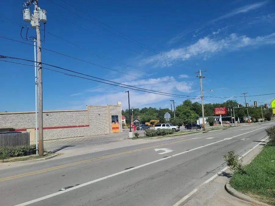 3932 Lee Street, Greenville, TX 75401 - Image #3