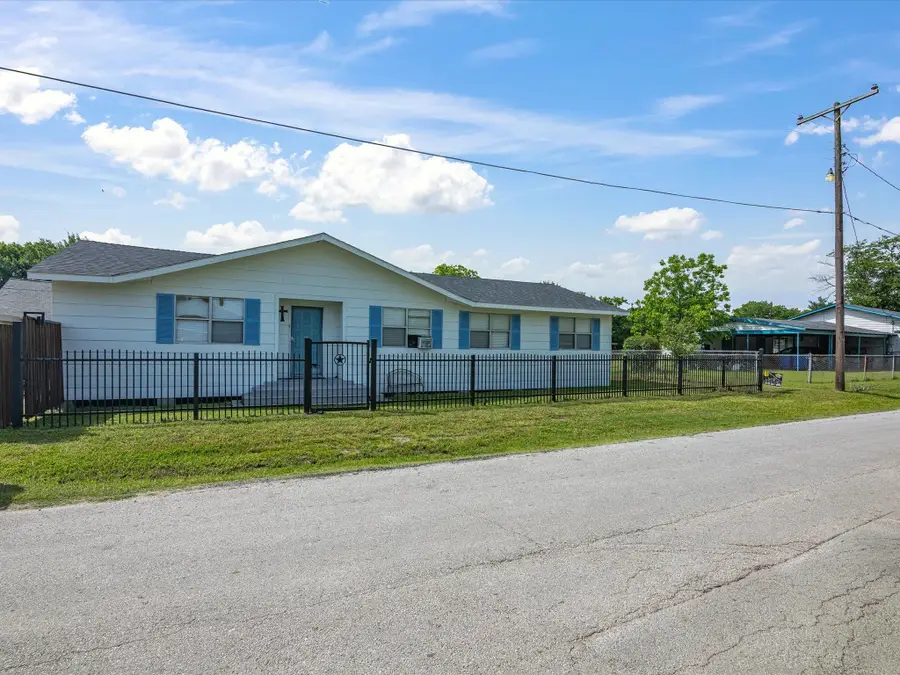 707 Washington Street, Ennis, TX 75119 - Image #3