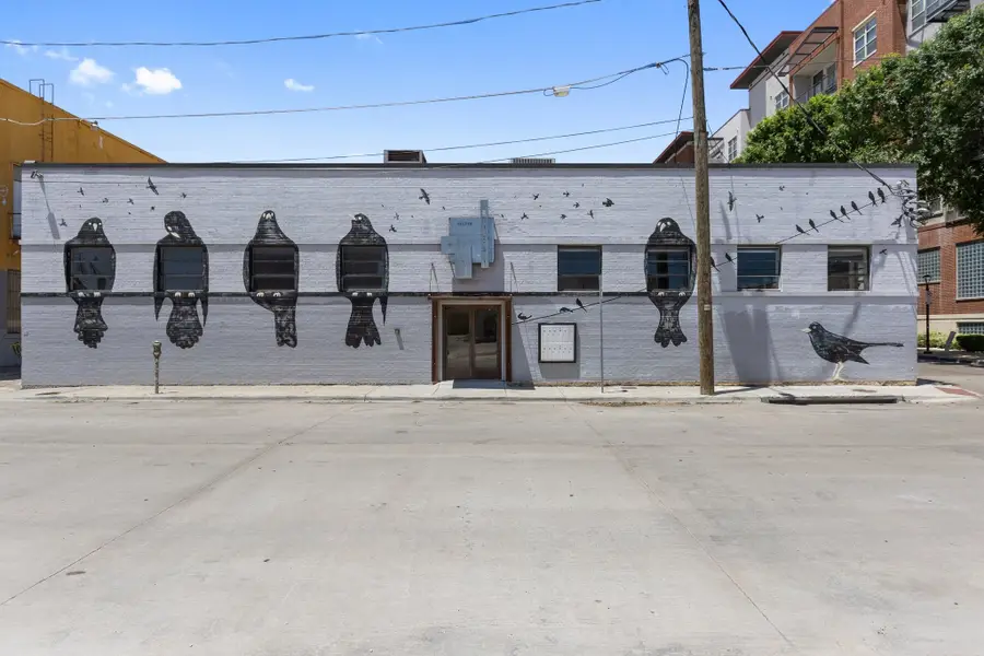 215 N Walton Street #2, Dallas, TX 75226 - Image #2