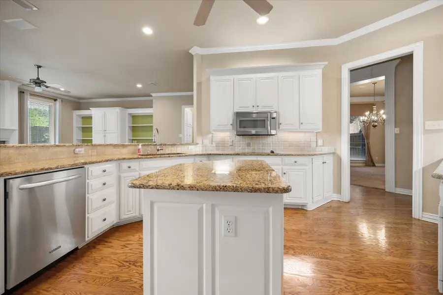 5505 Moorewood Drive, Arlington, TX 76017 - Image #2