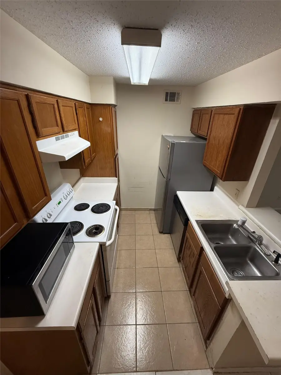 3624 Parkridge Drive #213, Dallas, TX 75234 - Image #2