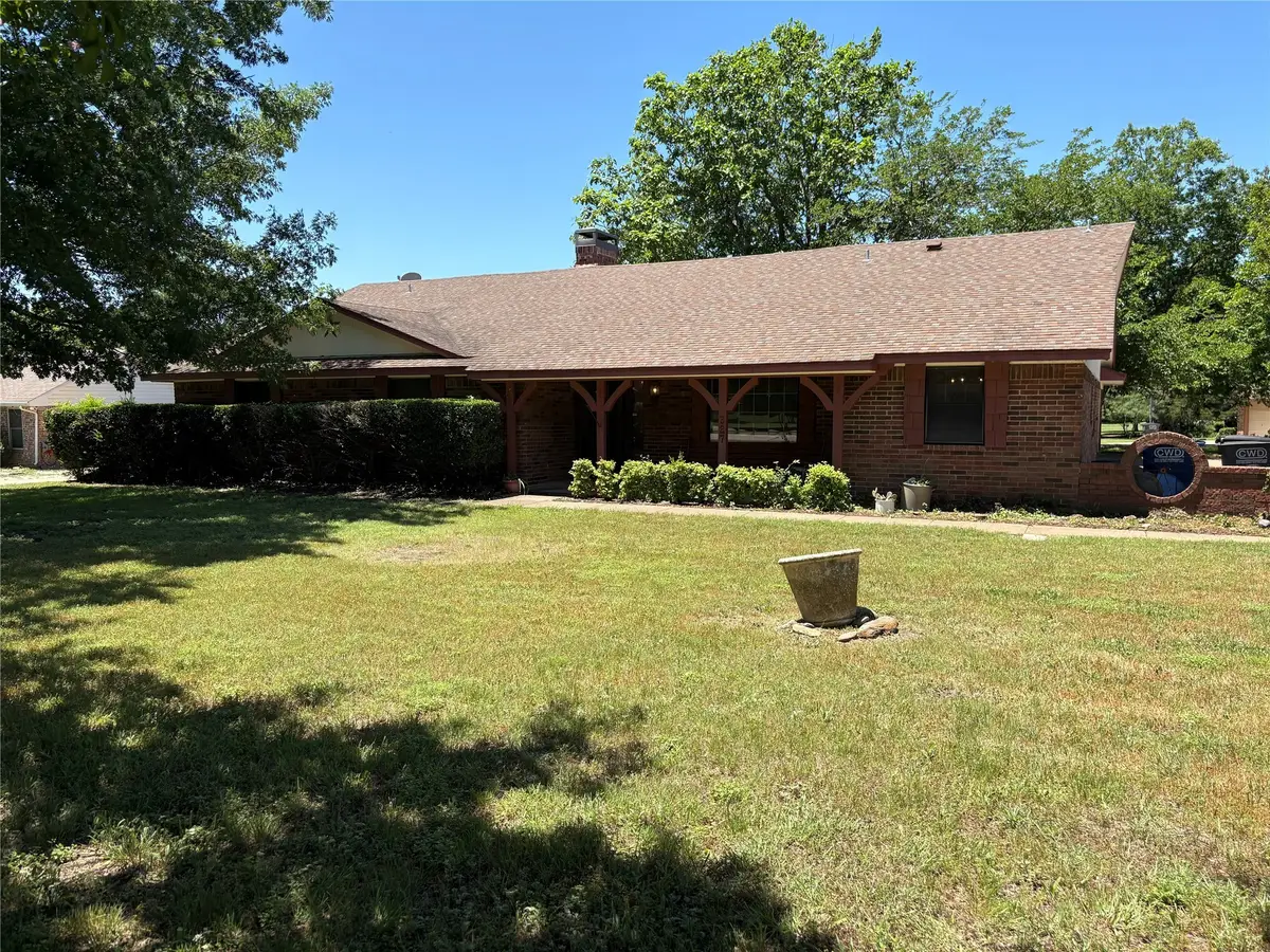 327 Shadowwood Trail, Ovilla, TX 75154 - Image #1
