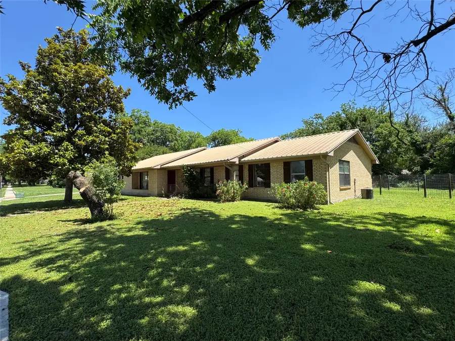 305 N Main Street, Meridian, TX 76665 - Image #2