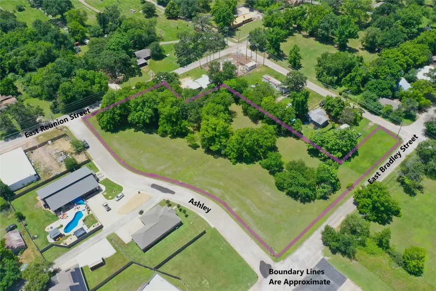 106 Friendswood #B, Fairfield, TX 75840 - Image #3