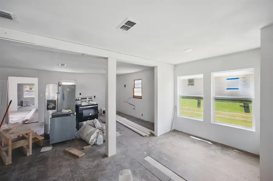 605 S Jefferson Street, Glen Rose, TX 76043 - Image #3