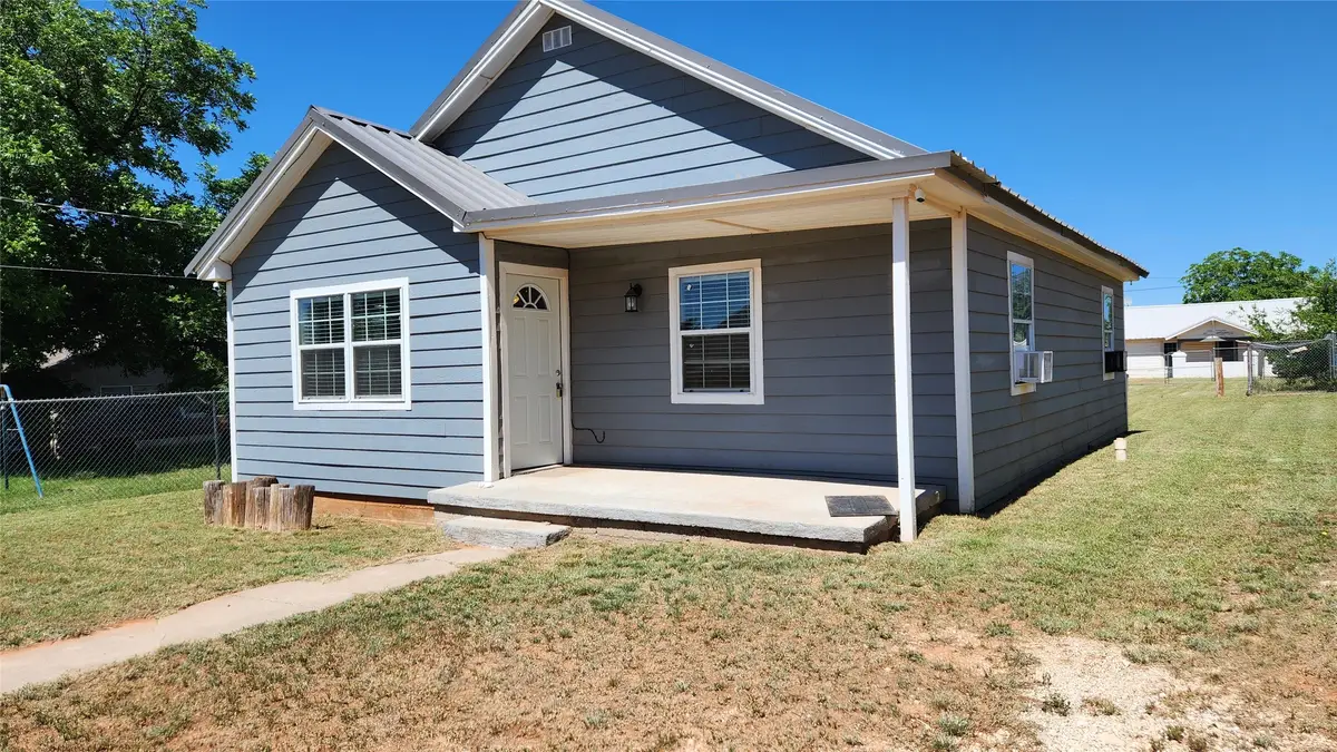 809 Bowie Street, Sweetwater, TX 79556 - Image #1