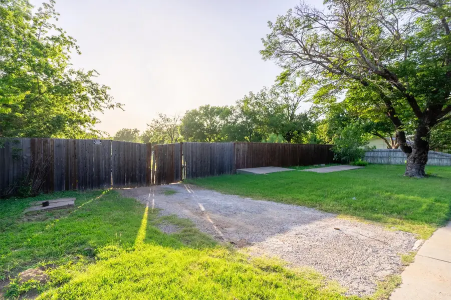 924 Milby Road, Arlington, TX 76013 - Image #3