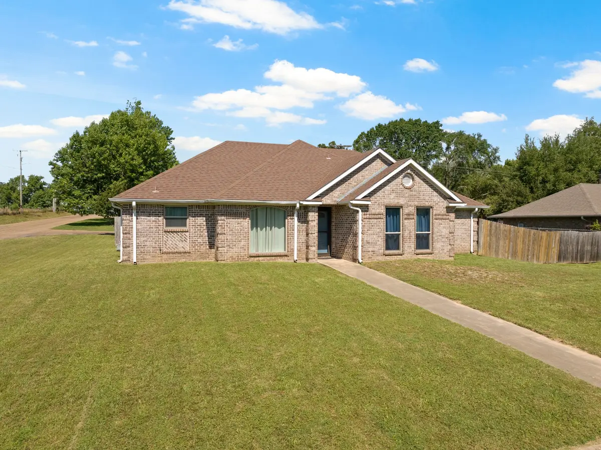 2310 Gale Street, Mount Pleasant, TX 75455 - Image #1