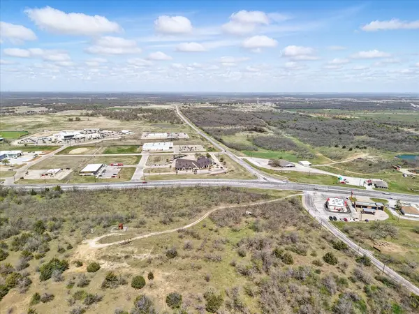 000 N Main Street, Jacksboro, TX 76458