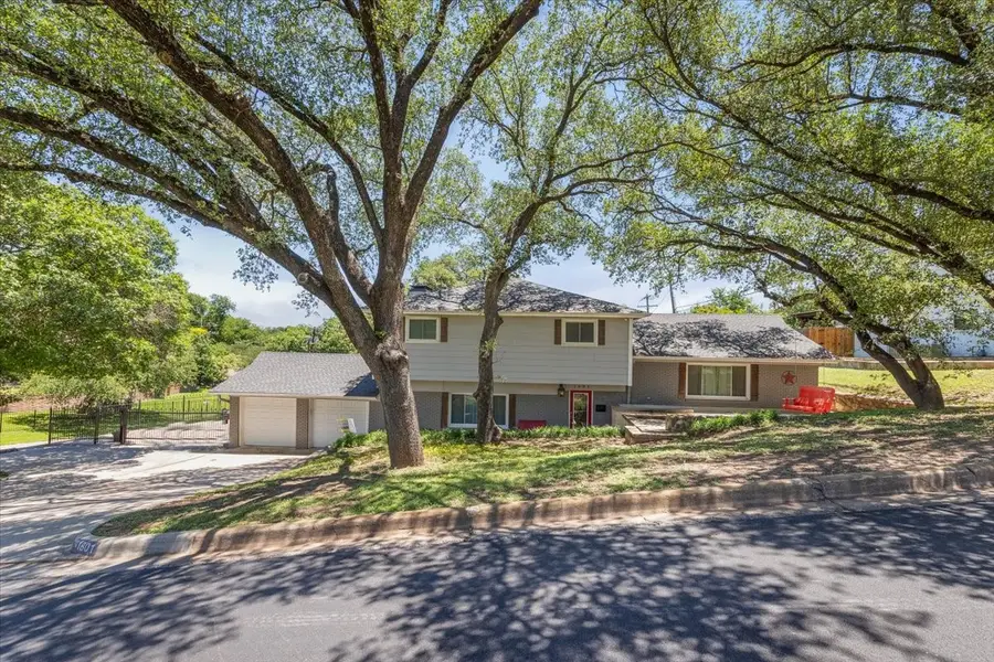 1801 Dakar Road E, Fort Worth, TX 76116 - Image #2