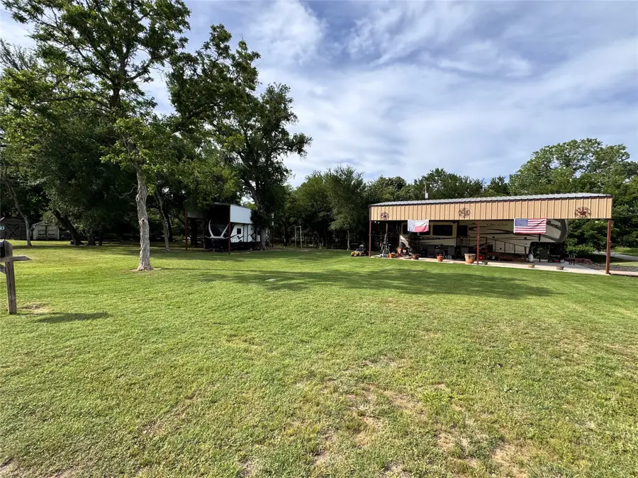 302 Chavez Trail, Weatherford, TX 76087 - Image #2