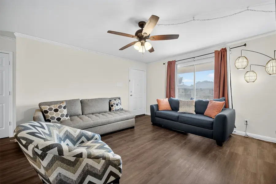 3609 Parkridge Drive #204, Dallas, TX 75234 - Image #2