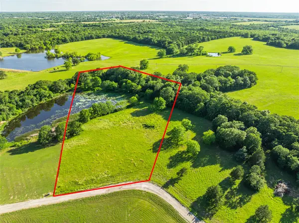 Lot 4 Cascades Boulevard, Paris, TX 75462