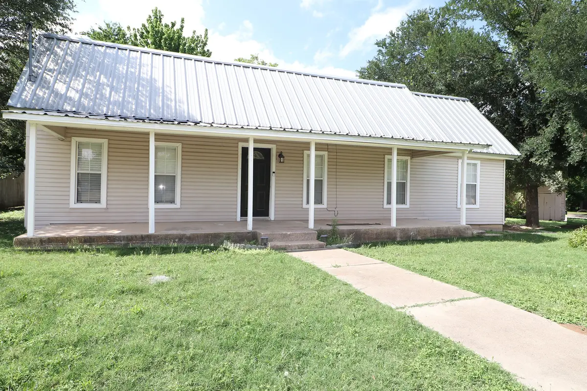 1065 W Pecan Street, Stephenville, TX 76401 - Image #1
