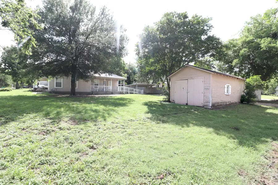 1065 W Pecan Street, Stephenville, TX 76401 - Image #3