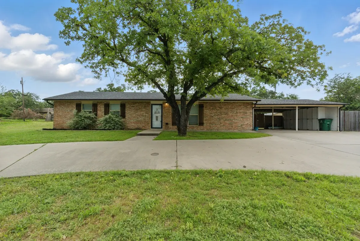 213 Lacewell Street, Jacksboro, TX 76458 - Image #1